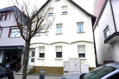 Wohnen im Stadtzentrum von Oberkochen. Doppelhaushälfte mit vielen Zimmern !