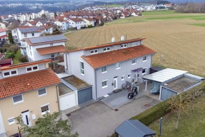 Hübsche möblierte Doppelhaushälfte in Calw-Heumaden – Modernes Zuhause am malerischen Feldrand