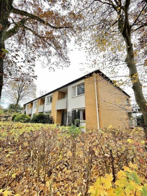 Helle und sehr gepflegte 2 Zimmer Wohnung mit Balkon in ruhiger Grünlage