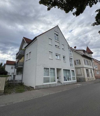Provisionsfreie/Großzügige 2-Zimmer-Wohnung mit 2 Balkonen – 3 Zimmer möglich inkl. TG