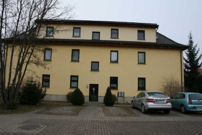 Schöne helle 4-Zimmer DG Wohnung mit großem Südbalkon.