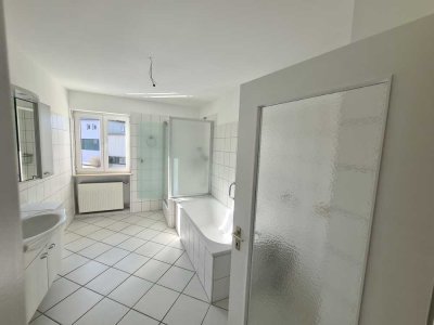 Ansprechende 3-Zimmer-Wohnung mit Balkon und EBK in Baindt
