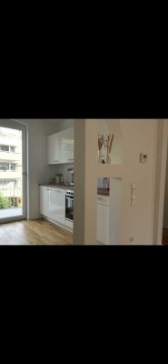 Moderne 2-Zimmer-Wohnung mit EBK