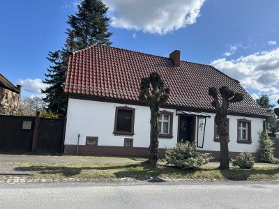 Kleines Häuschen und die Natur direkt vor der Haustür