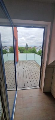 1 Monat Kaltmiete frei* ! 4-Raum-Wohnung mit Balkon, Tageslichtbad, Abstellkammer in Merseburg