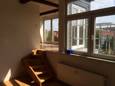 Exklusives 1-Raum-Maisonette Appartement im DG mit Einbauküche