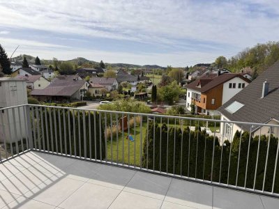 4 Zimmer- Neubau Wohnung mit großem Balkon, Aufzug,Fussbodenheizung und EBK in Bad Waldsee