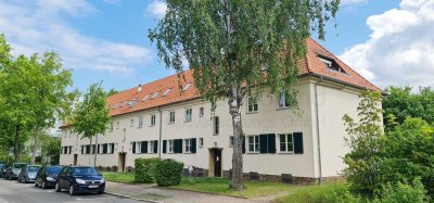 *Kapitalanleger J E T Z T zugreifen - Erstklassige 2-Raumwohnung  mit Loggia in ruhiger Wohnanlage*