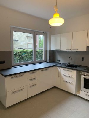 Vollständig renovierte 3-Zimmer-EG-Wohnung mit EBK in Nürnberg