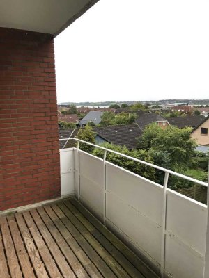 *Frisch saniert und mit Balkon*