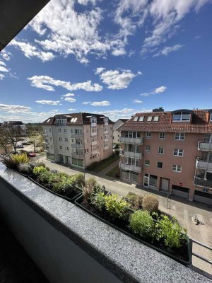 Möblierte 3-Zimmer-Wohnung mit Einbauküche und Balkon in Bernau bei Berlin