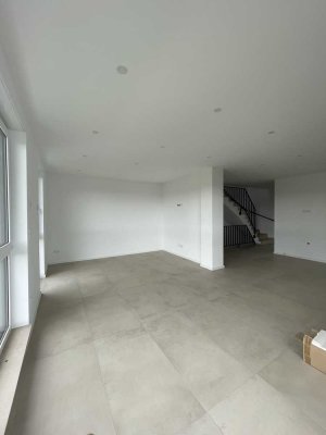 Moderne 3-Raum-Maisonette-Wohnung mit Loggia in Heimerzheim