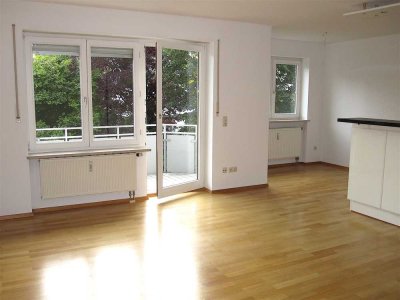 **Lichtdurchflutete 2-Zimmer-Wohnung mit Süd-/West-Balkon in München-Waldtrudering**