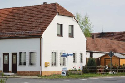 Schöne und vollständig renovierte 3-Raum-Wohnung mit Balkon und EBK in Heideblick