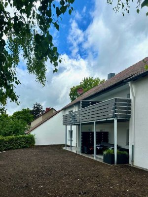 Erstbezug nach Sanierung 3,5-Zimmer-Obegeschosswohnung mit geh.Innenausstattung mit Terrasse und EBK