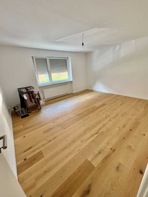 Schickes und großzügiges WG-Zimmer in top sanierter WG in Stuttgart-Ost