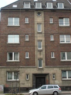 Gut geschnittene Zwei-Zimmerwohnung mit  Balkon im Erdgeschoss