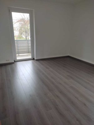 Gerade neu renovierte 3-Raum-Wohnung