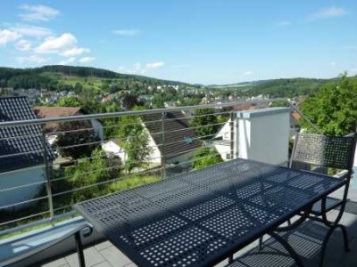 Moderne, neuwertige Wohnung mit Aufzug & einmaliger Aussicht in gefragter, ruhiger Lage von Balve