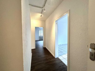 Frisch renovierte und geräumige 2-Zimmer-Wohnung in Top Lage von Nippes!