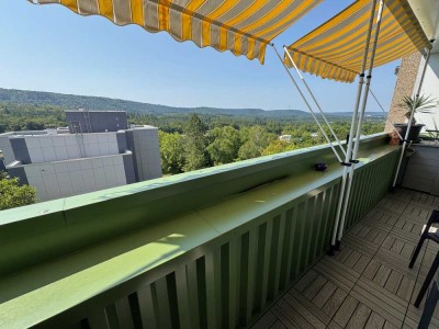 Lichtdurchflutete 3 Zimmerwohnung mit toller Aussicht