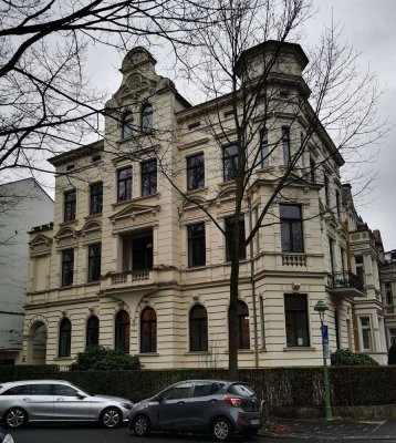 Schicke Dachgeschosswohnung am Rand der Südstadt