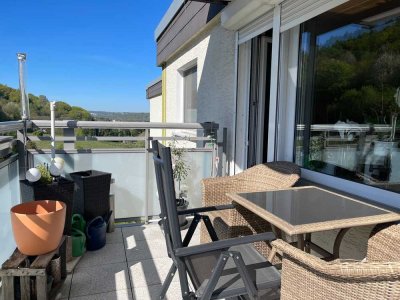 WOHNKOMFORT MIT WEITBLICK: GEPFLEGTE EIGENTUMSWOHNUNG SAMT GARAGE !!!