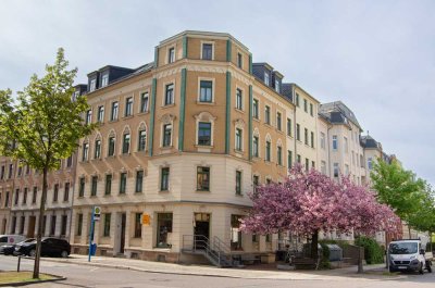 Mitten im Nordpark - Wohnung mit hellem großzügigem Wohnzimmer