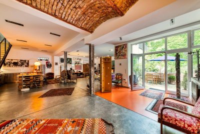 Wohnen und Arbeiten in revitalisierter Schellackfabrik um weniger als € 5000,--pro m² - mit Privatgarage