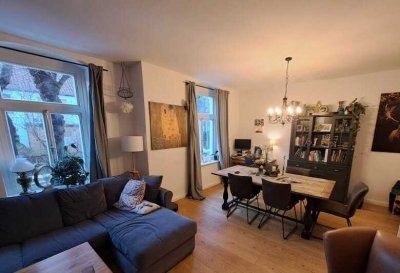 Hochwertig sanierte 3-Zimmer Wohnung in bester Wohnlage incl. PKW-Stellplatz