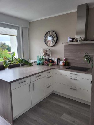 Stilvolle und helle 2-Zimmer Wohnung mit Balkon im 2. OG im Zentrum Haßloch