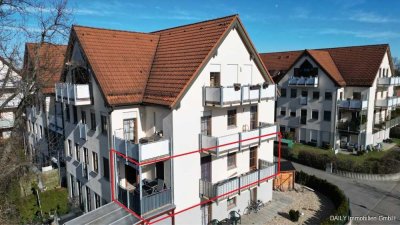 Wunderschöne 3-Zi.-Wohnung  (1.OG) mit Blick ins Grüne, 2 Balkone, 1 Pkw-Stellplatz!