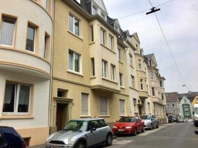Frisch renovierte 2-Zi.-DG-Whg. mit neuem Tageslichtbad