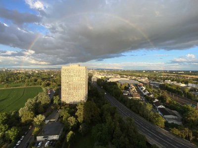 Über den Dächern von Ludwigshafen (3,5 ZKB)