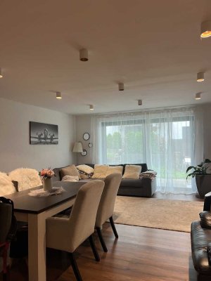4-Zimmer Erdgeschoss Wohnung mit Garten, Garage und Stellplatz