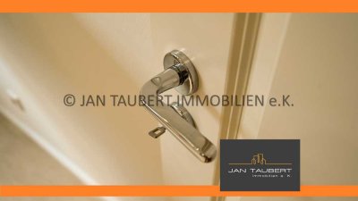 **ZENTRALES WOHNEN IM ALSTERTAL** topp modernisierte 2-Zimmer-Wohnung mit Balkon + TG