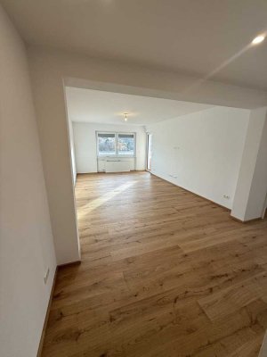 Erstbezug nach Sanierung: 2-Zi-Wohnung mit Balkon in Pforzheim