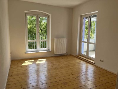 Sonnige zwei Zimmer + Balkon in Köpenick