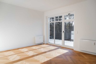 Sanierte Wohnung im repräsentativen Villenensemble am Ekhofplatz – in unmittelbarer Wassernähe