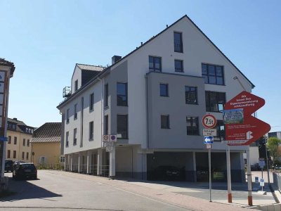 Neuwertige 4-Zimmer-Wohnung mit Balkon und EBK in Niedernhausen