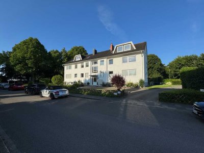 3-Zimmer Wohnung mit gehobener Innenausstattung, EBK, Balkon und Keller