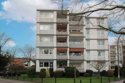 Sofort Einziehen: Renovierte 2-Zimmer-Wohnung mit Loggia und Stellplatz in Köln-Rondorf