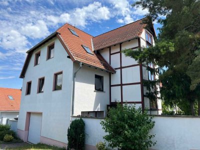 Licht, Ruhe &amp; Ausblick – Traumhafte 2-Zimmer-Dachgeschosswohnung in Erfurt