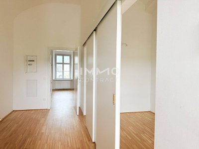 Kleine feine Gartenwohnung im historischen Schloss Neusiedl