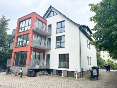 Neubau-Erstbezug / hochwertige 3 Zi.- Whg. mit Wintergarten und 2 Balkonen im DG ü. 2 Ebenen