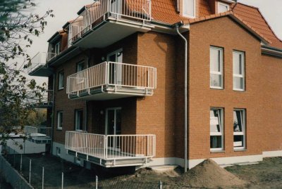 Balkon-Wohnung nur 5 Minuten zum Straussee