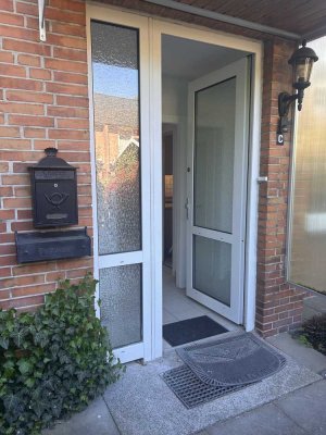 von Privat: Reihenmittelhaus mit 4 Zimmern in Hamburg Eidelstedt