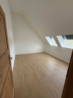 Familienfreundliches Wohnen – 5-Zimmer-Wohnung mit Balkon und viel Platz