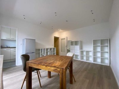 Hochwertig saniertes 1-Zimmer Apartment mit Blick ins Grüne