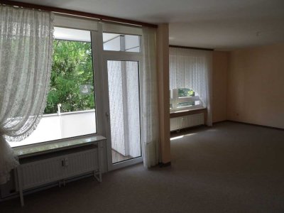 Exklusive, gepflegte 3,5-Zimmer-Wohnung mit Loggia und viel Extra in Frankfurt am Main